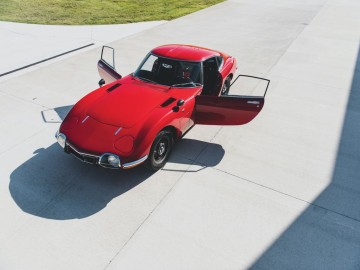 Toyota 2000GT sprzedana za ponad 900 000 dolar&oacute;w